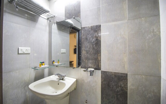 FabHotel Classic Inn Navrangpura