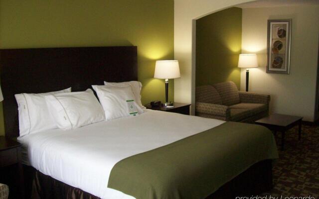 Holiday Inn Express Hotel & Stes Kansas City Sports Complex, an IHG Hotel