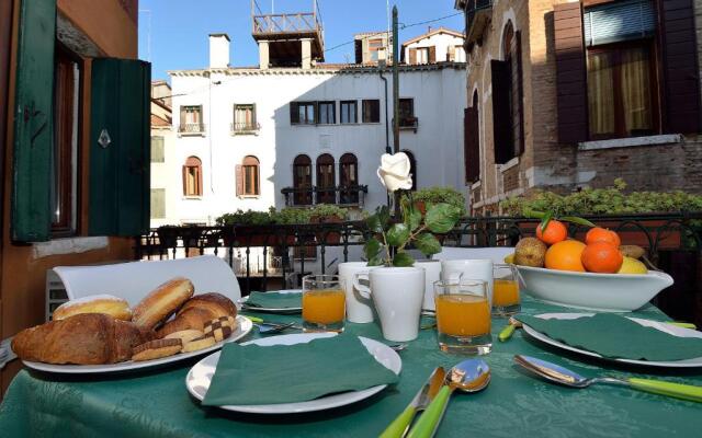 Charming Venice Apartments