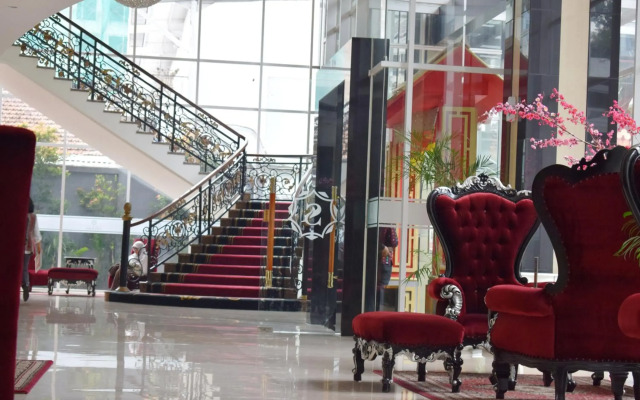 Grand Savero Hotel