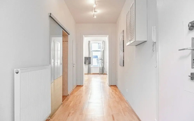 Cute 2BR Apt Near AKH Hospital Central