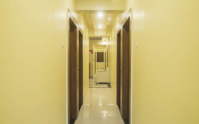 OYO 11597 Aditi Executive