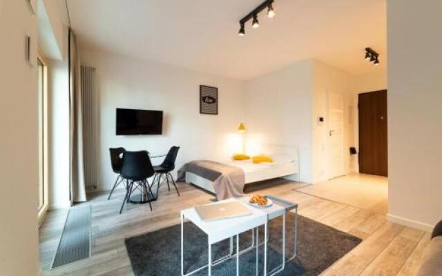 Warsaw Night Apartments Menica Residence