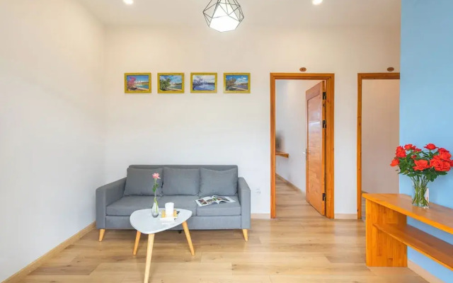 Lavini House
