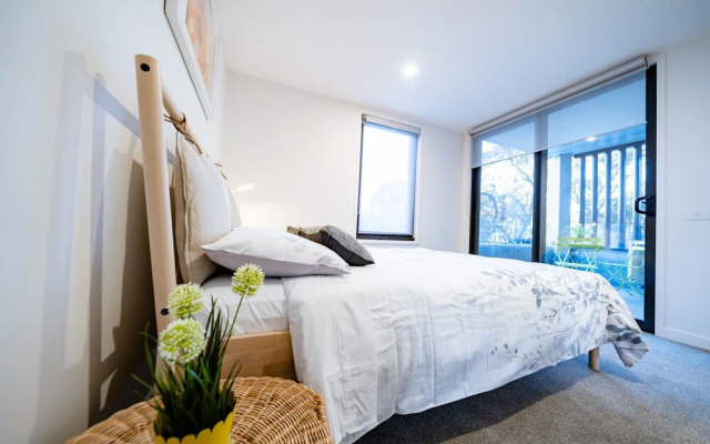 Luxury and Stylish Apt on NB Ave