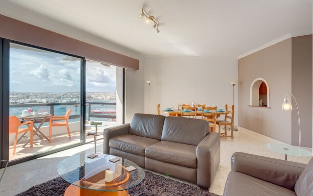 Majestic Valletta Views - 2BR Luxury Apartment