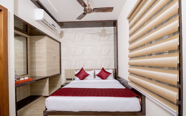 Fabhotel The Leela Park