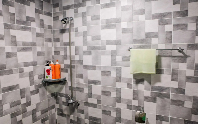 Jini Guest House - Hostel