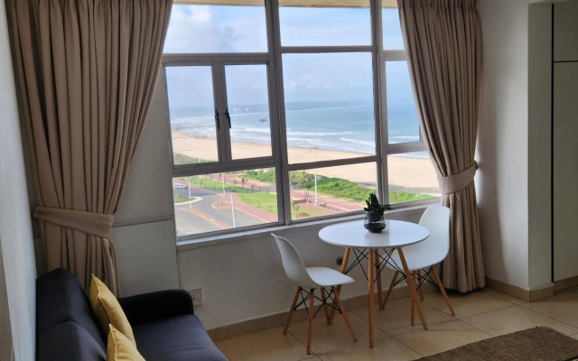 904 Tenbury Beach Apartment