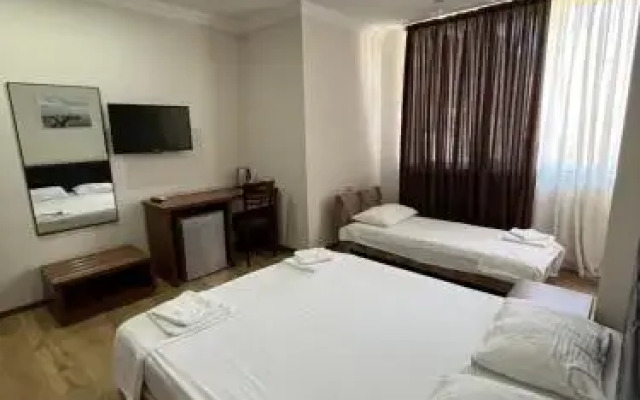Ventura Hotel