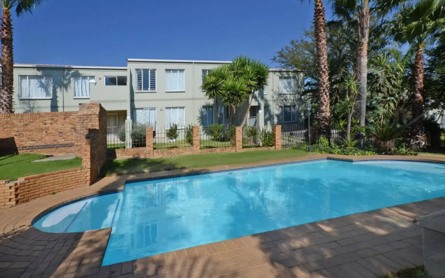 Jozi Apartments Radiokop
