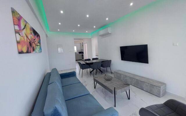 White Arches Holiday Apartment 448