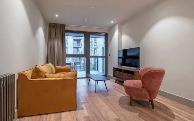 Stylish North London Apartment