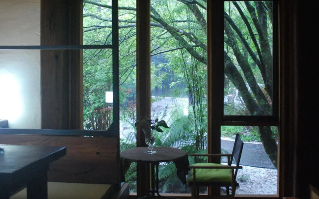 Rocky Creek Art Garden B&B
