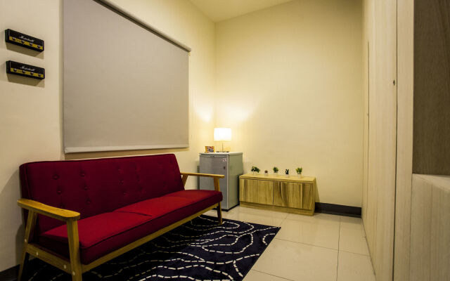 Traveler No.3 - Fengjia