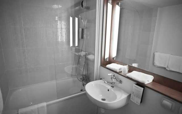 Hotel Campanile Nîmes Sud - Caissargues