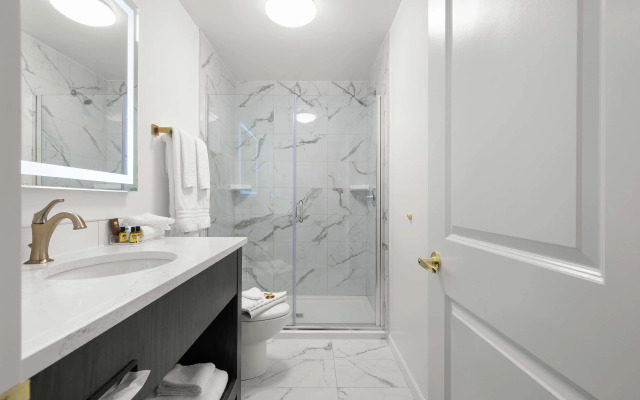 Crown Columbia Hotel, BW Premier Collection