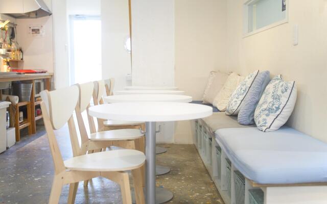 Casa Blanca Guesthouse - Hostel