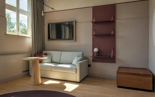 SEPHS Hotel