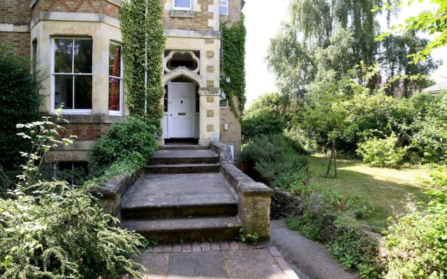 Charming, Victorian 2BR Flat in Oxford