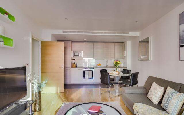 St. Georges Wharf Serviced Apartments by TheSqua.re