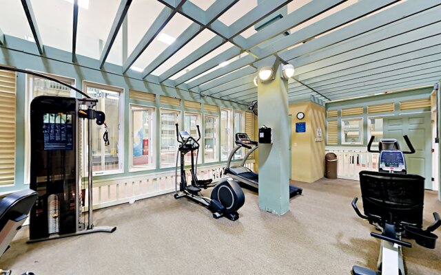 William Hilton #4305 - 2 Br Condo