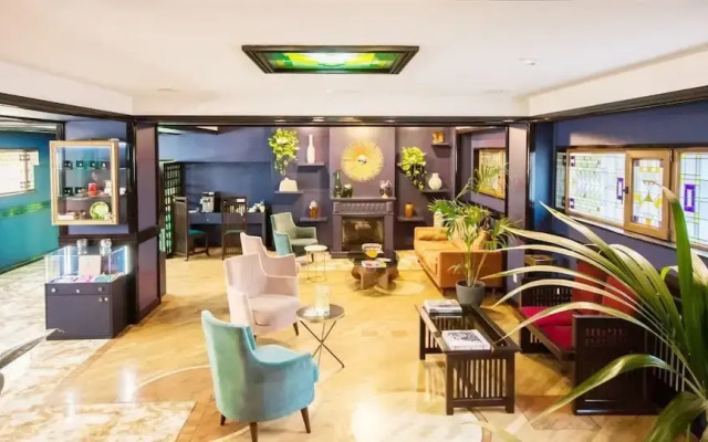 Vitrage Boutique Hotel