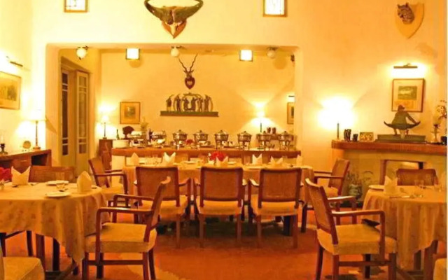 Sardar Samand Palace