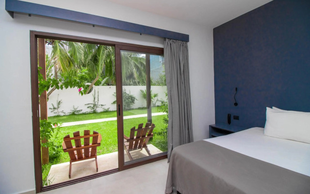 My Blue Hotel