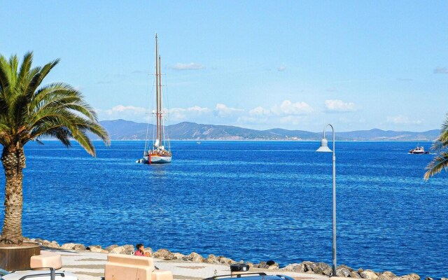 Lungo Mare 30
