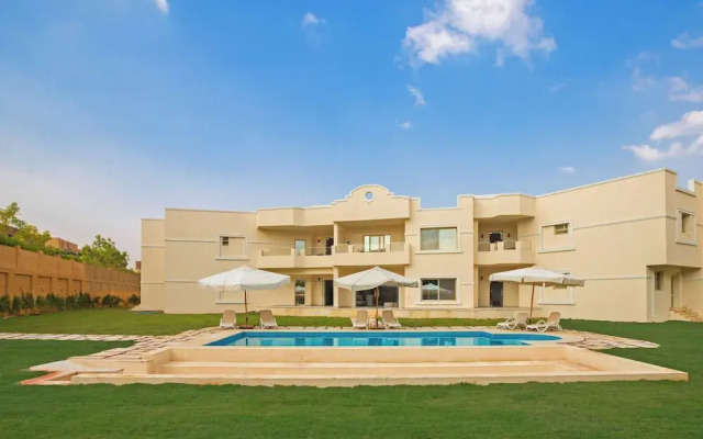 Seven Stays Zayed
