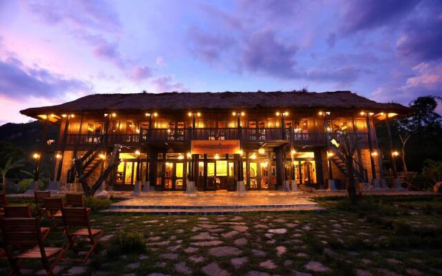 Mai Chau Ecolodge