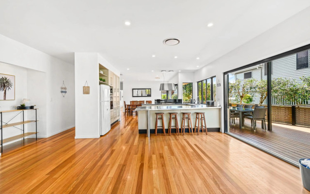 Mudjimba Shores-Coastal Bliss for Families & Dogs