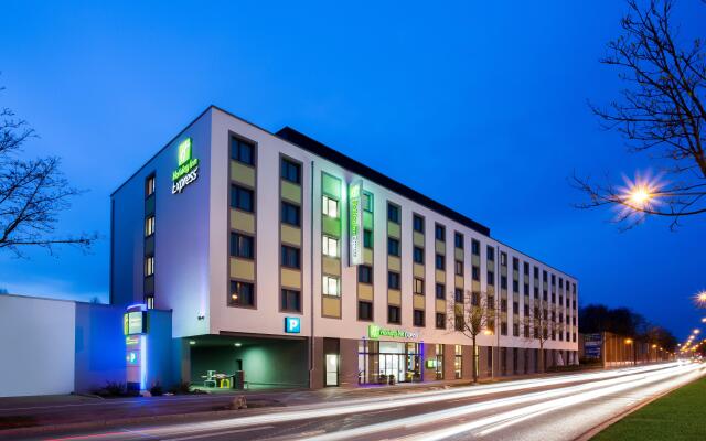 Holiday Inn Express Augsburg, an IHG Hotel