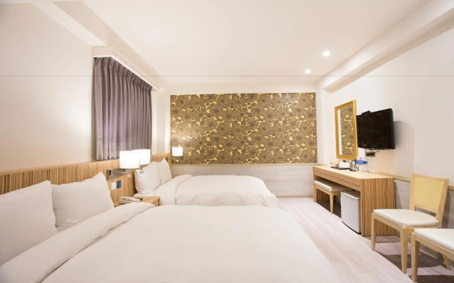 Rainbow Hotel