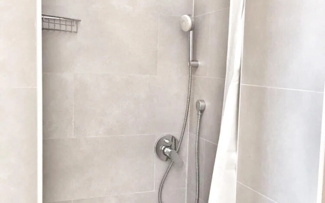 Oleandro 2 Apartment in Mergozzo With Pool