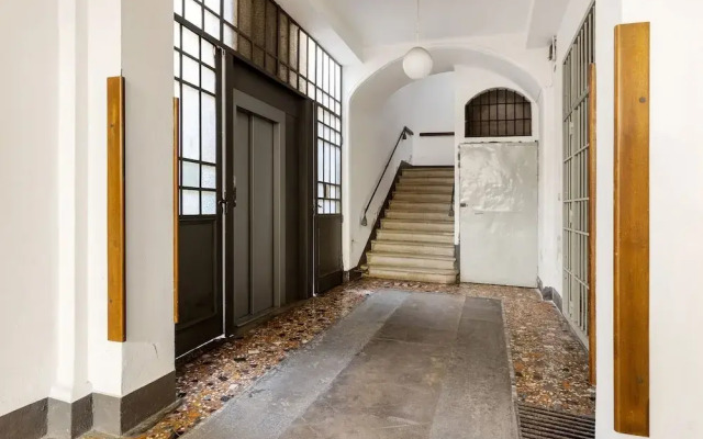 White Leaves Studio by Wonderful Italy