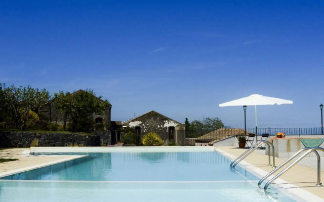 La pietra antica O' munti
