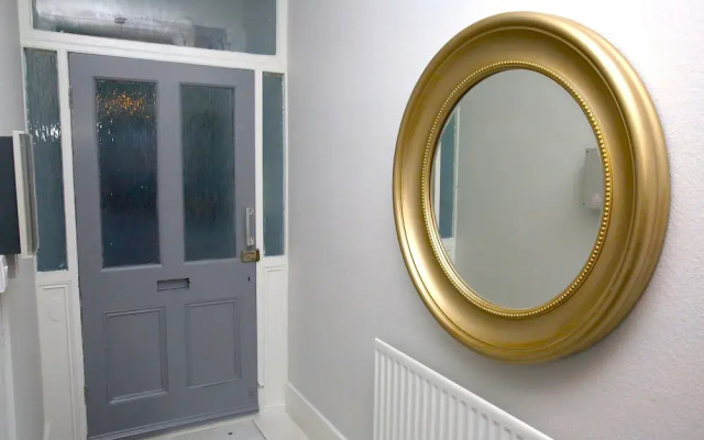 Croydon Luxurious Home