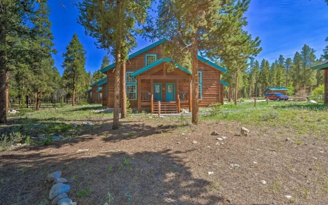 6 Mi to Turquoise Lake: Retreat w/ Covered Deck!