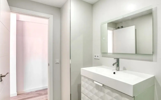 Modern Apartment in Torremolinos With Swimming Pool
