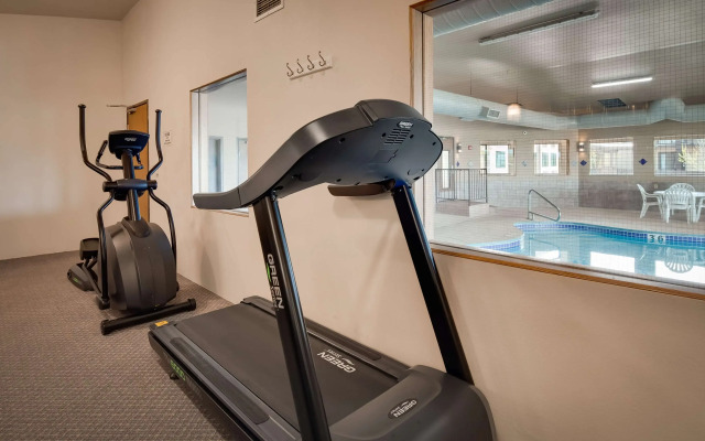 Best Western West Hills Inn