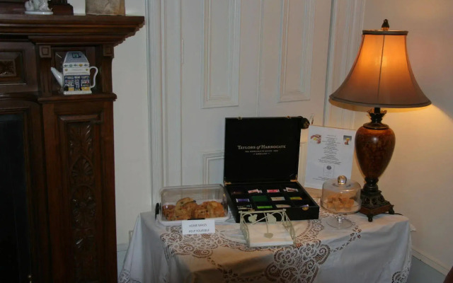 Aurora Guest House