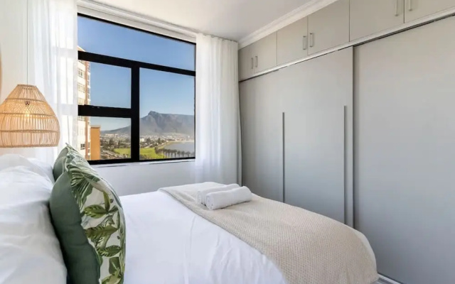 Modern 1 bed Table Mountain View Hideaway