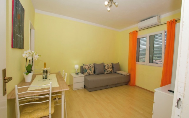 Apartment Neno