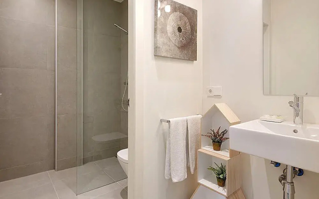 Beduria B Apartment by FeelFree Rentals