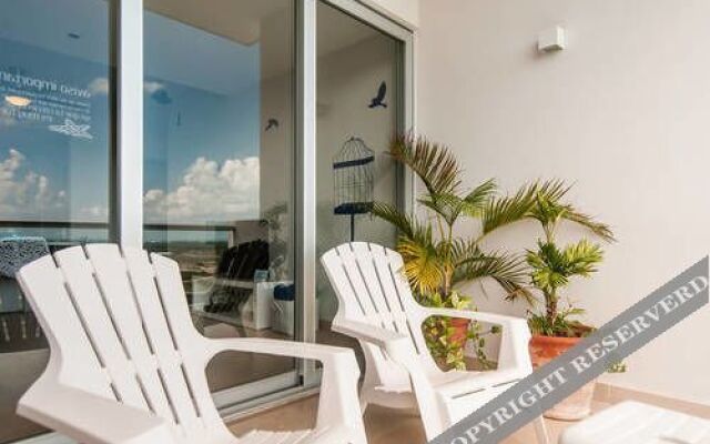 2BR Apartment Malecon Las Americas by TA