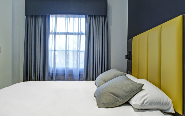 OYO Tamworth Arms Boutique Pub & Hotel