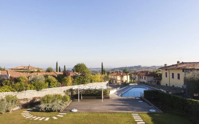 Polpenazze Halldis Apartments