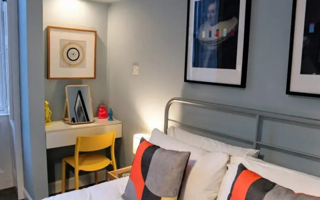 1 Bedroom Apartment In Edinburghs New Town